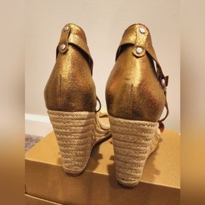 VC by Vince Camuto metallic platform shoes